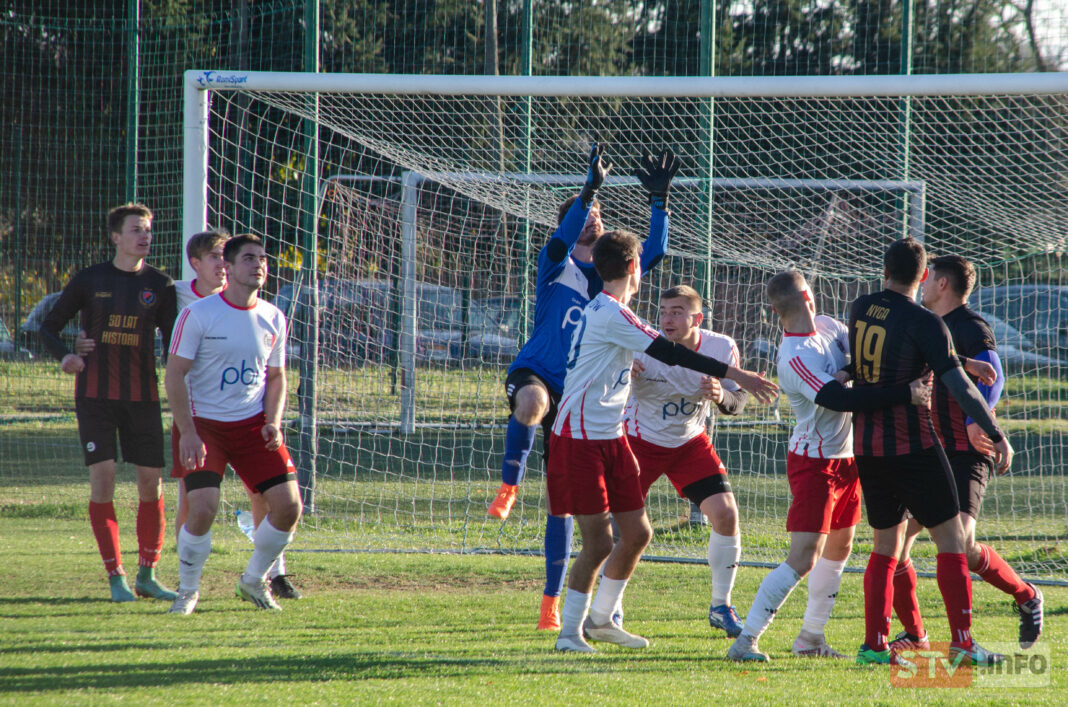 Okazała wygrana Opatowa. Piłkarzom Zrywu wystarczyło sił na godzinę