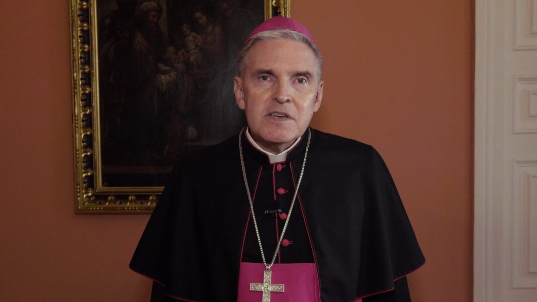 Świąteczne życzenia biskupa Krzysztofa Nitkiewicza