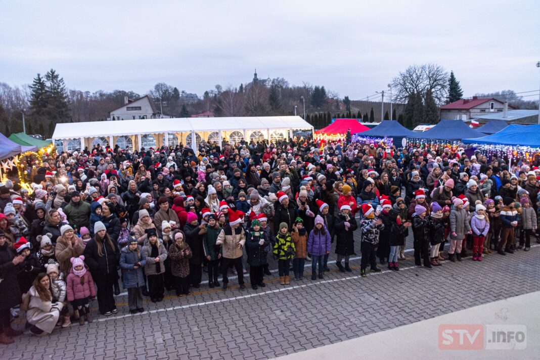 „Mikołajki jak z bajki” w Obrazowie z mnóstwem trakcji. Była dobra zabawa, pyszne potrawy