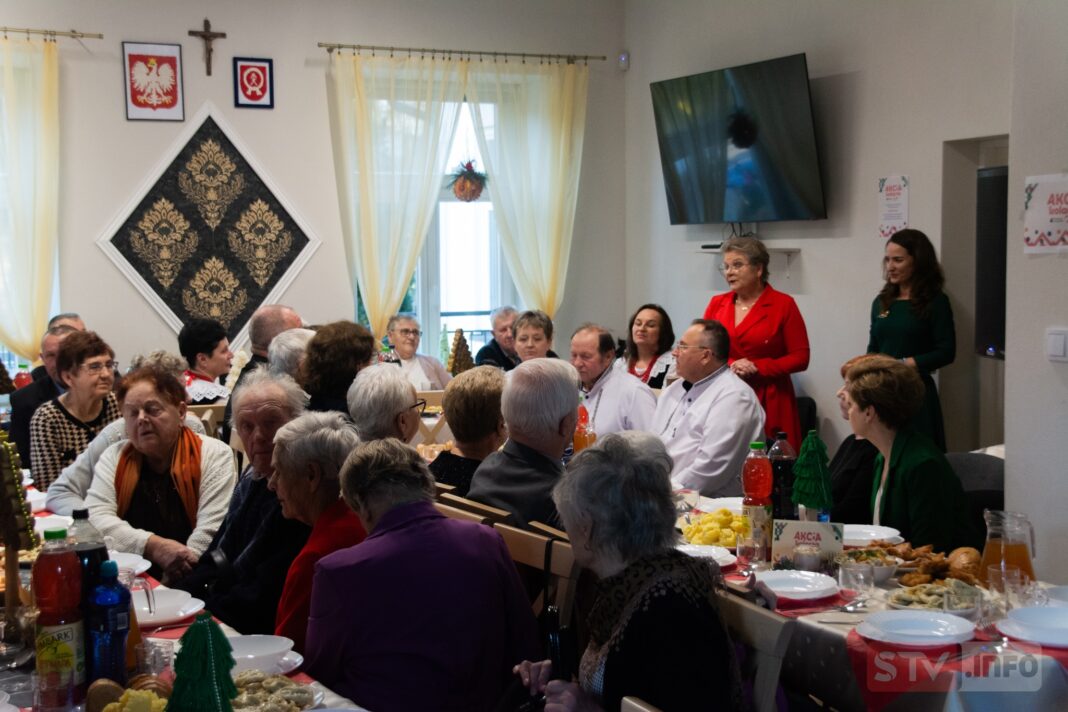 Kolacja w Środowiskowym Dom Samopomocy w Łoniowie. Było smacznie i radośnie