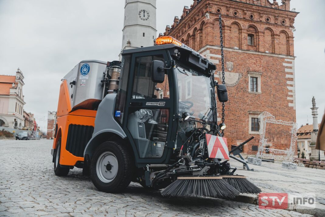 Nowa zamiatarka wyjechała na ulice Sandomierza