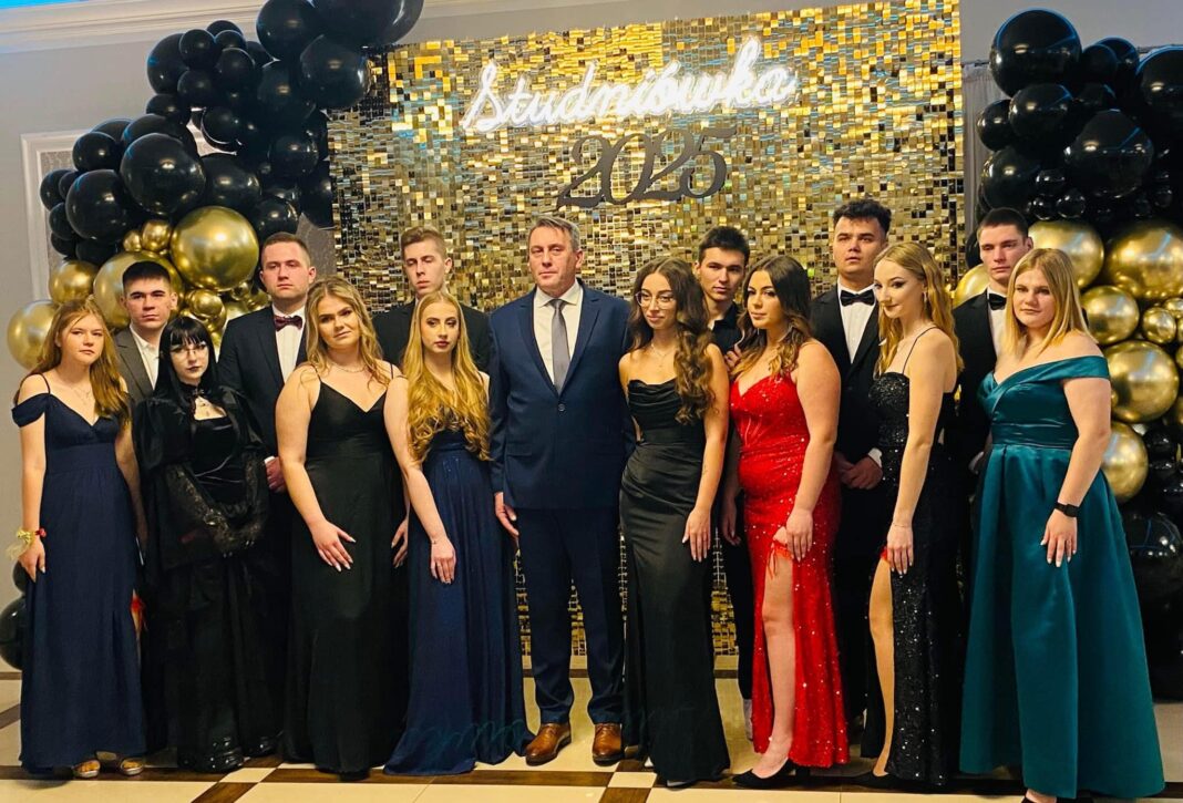 STUDNIÓWKA 2025: Zespół Szkół w Ożarowie im. Marii Skłodowskiej-Curie