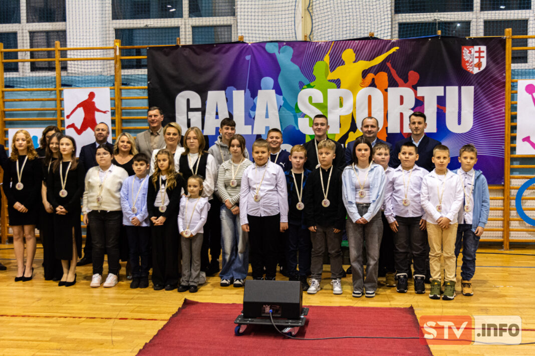 W Osieku nagrodzili utalentowanych sportowców. I Gminna Gala Sportu już za nami