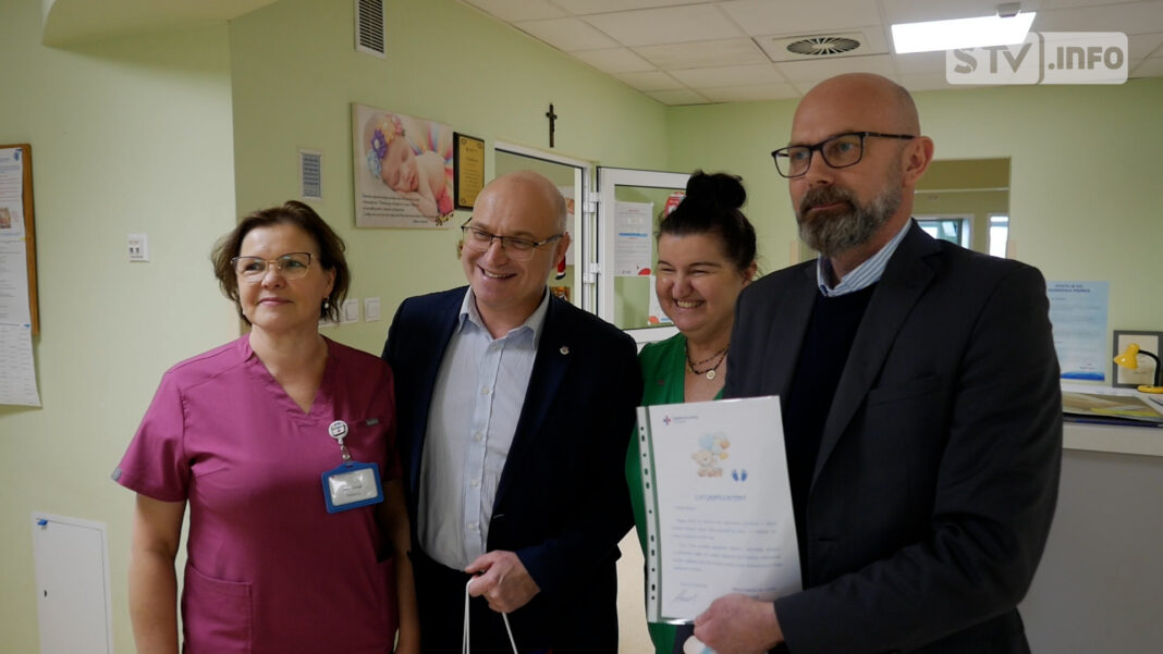 Prezenty dla Laury, Jaśminy i Oliwiera. To pierwsze noworodki urodzone w 2025 roku w Opatowie