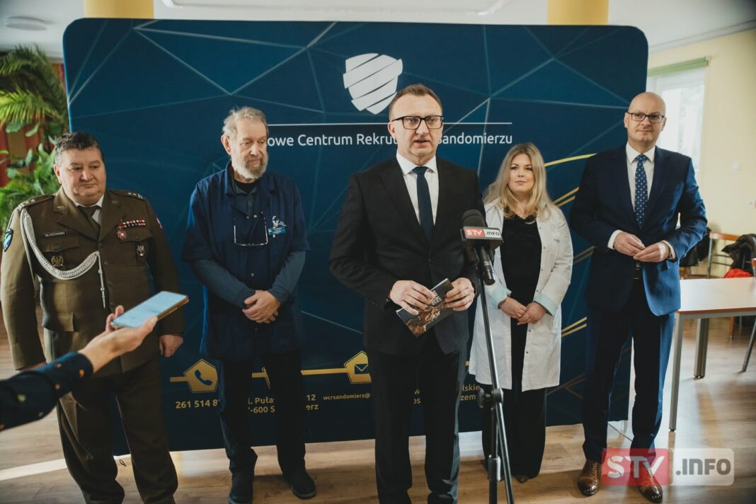 Kwalifikacja wojskowa w powiecie rozpoczęta. Przed komisją w Sandomierzu stanie ponad 440 poborowych