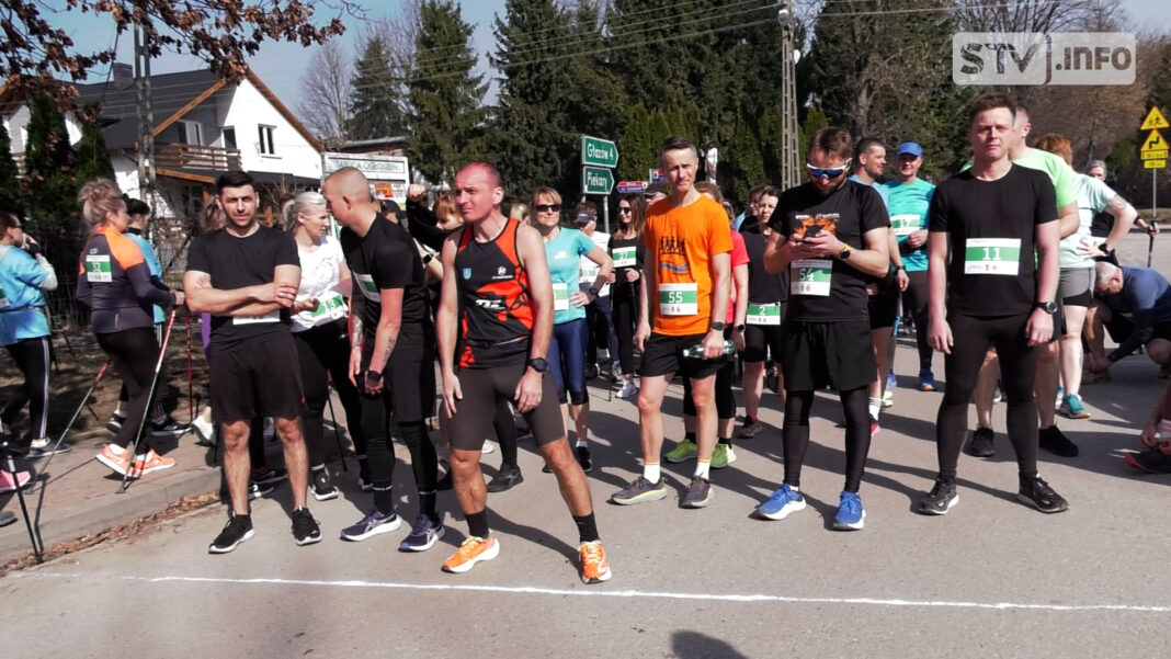 Bieg Wiosenny z okazji Dnia Kobiet w Bilczy. Sportowe emocje, profilaktyka, spotkanie integracyjne