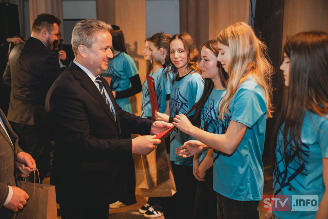 Ósma edycja Staszowskiej Gali Sportu. Nagrodzono sportowców i trenerów