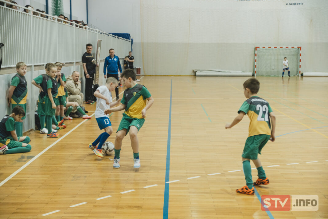 WKS Polesie Wiązownica zorganizowała turniej dla młodzieży. Mnóstwo emocji w hali w Czajkowie