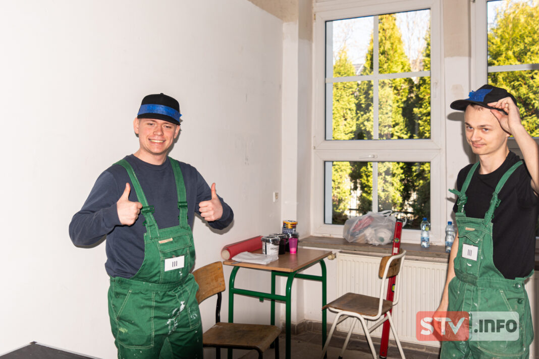 Tynkowanie, malowanie i tapetowanie. Uczniowie rywalizowali w Sandomierzu