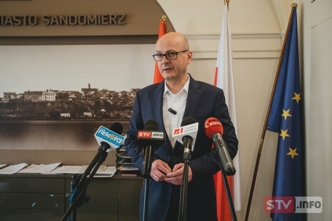 Burmistrz Sandomierza: „To nie ja chcę pozbawić mandatu radnego Żerebca”