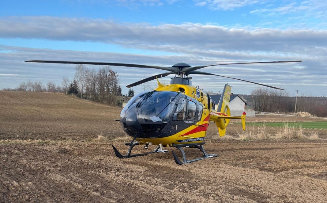 Konary: Nieudana walka ratowników o życie mężczyzny