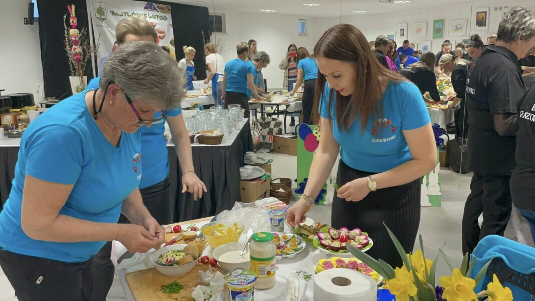W Obrazowie gotowali z wójtem. Powstał świąteczny żur i jajka w różnych postaciach