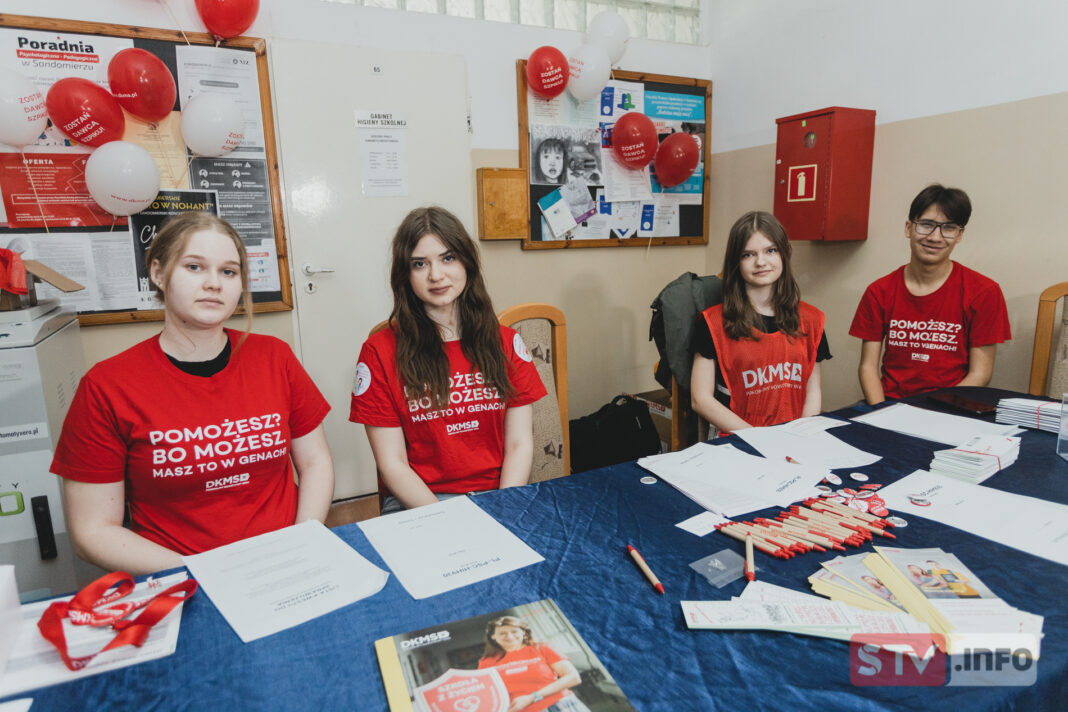 Szlachetna akcja licealistów z I LO w Sandomierzu. Zachęcali do oddania szpiku