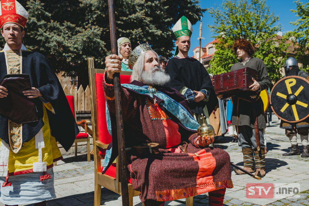 Sandomierz wita turystów. Widowiskowa inscenizacja koronacji Bolesława Chrobrego