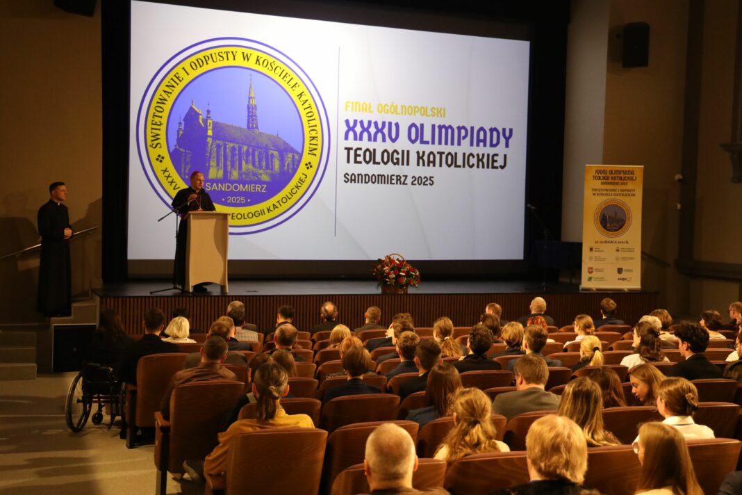 Teologia niczym ogród. Finał Ogólnopolski Olimpiady Teologii Katolickiej w Sandomierzu