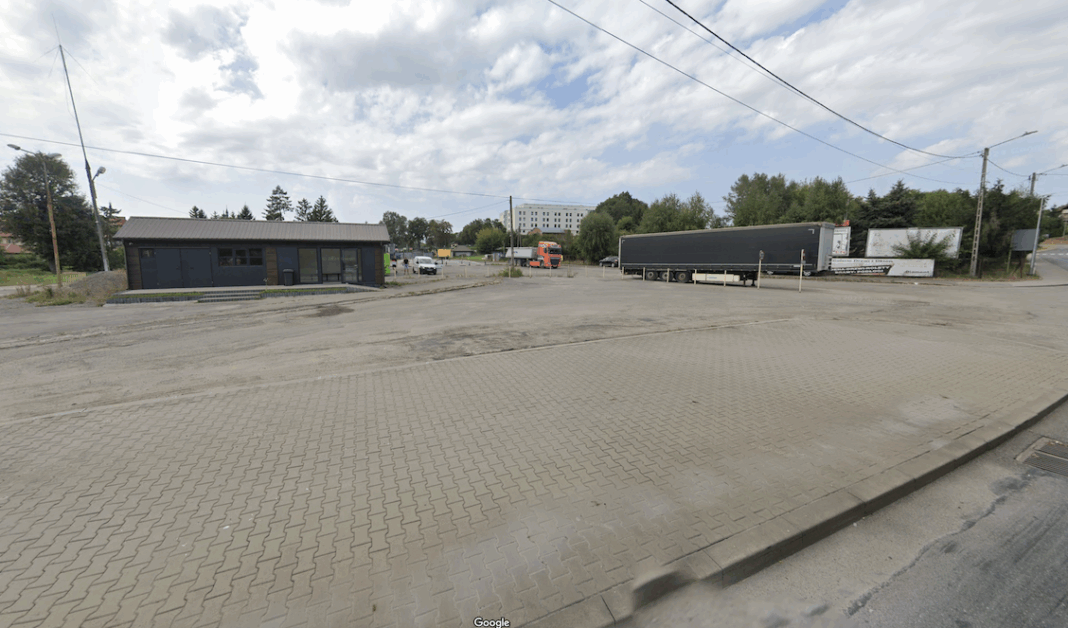 „Stary” dworzec PKS w Opatowie sprzedany. Ma tam powstać… nowy dworzec autobusowy