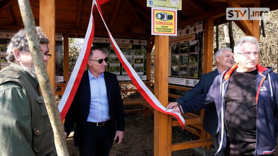 Pieprzówki coraz bardziej atrakcyjne. Wiata z tablicami edukacyjnymi już oficjalnie otwarta