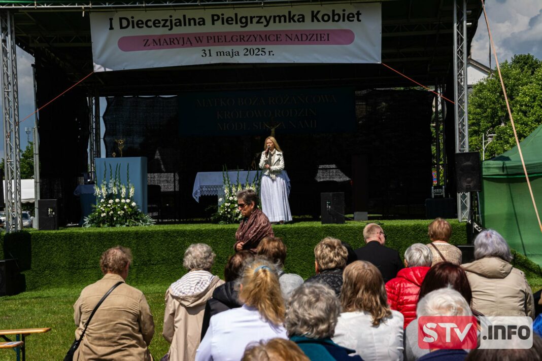 Pielgrzymka do ożarowskiego sanktuarium. O roli kobiet w kościele