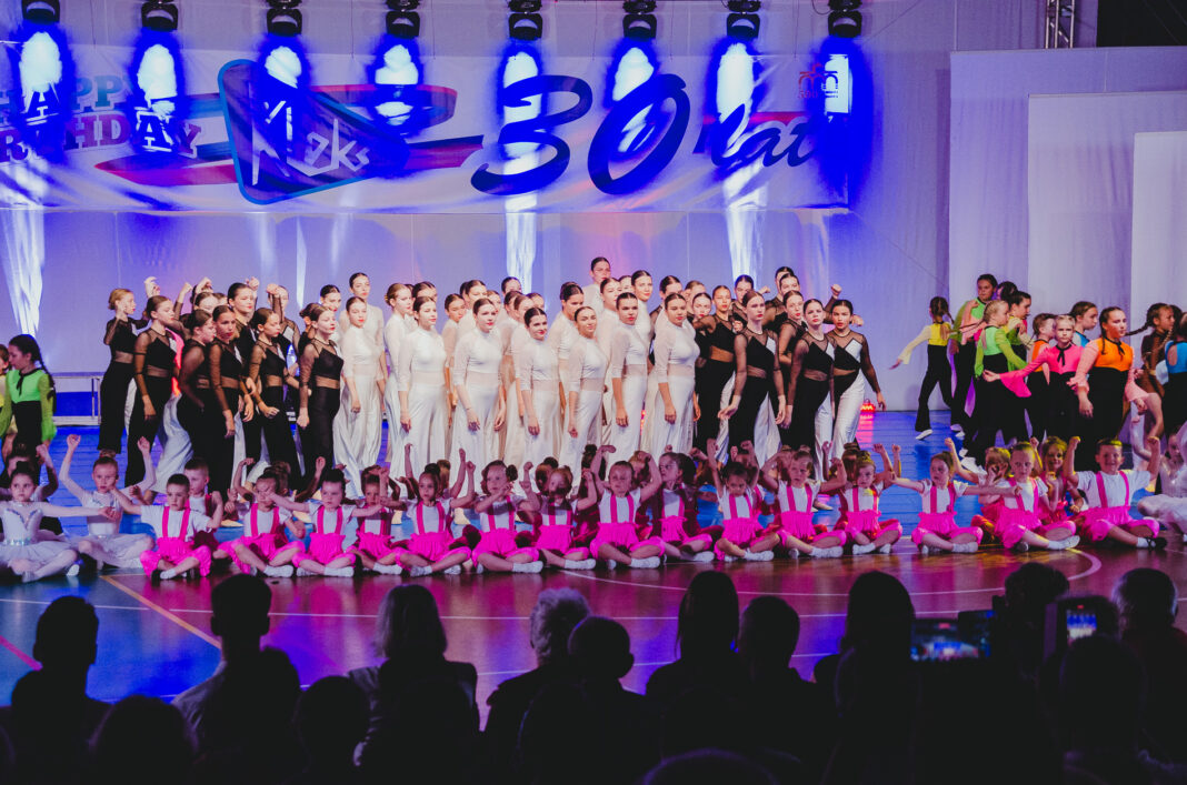 Staszowski „Kleks” ma 30 lat. Jubilat rozgrzał scenę