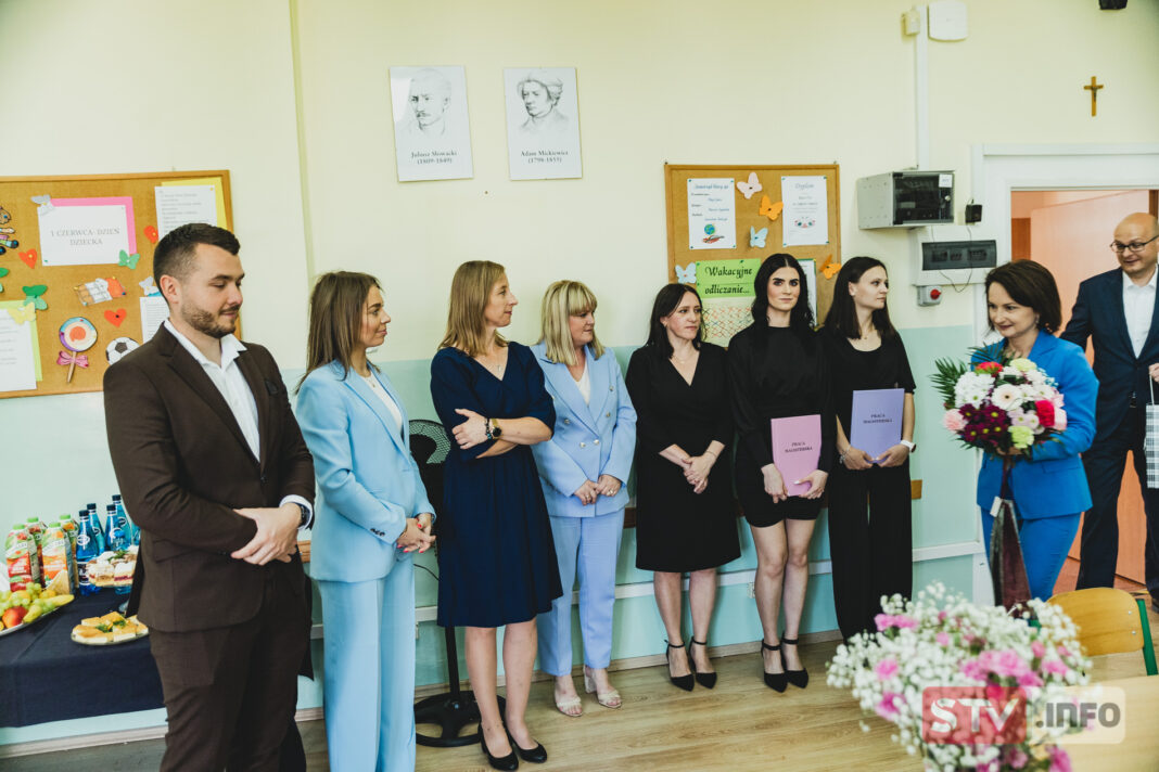 Bronili prac magisterskich w sandomierskiej WSHP. Egzamin zdany śpiewająco