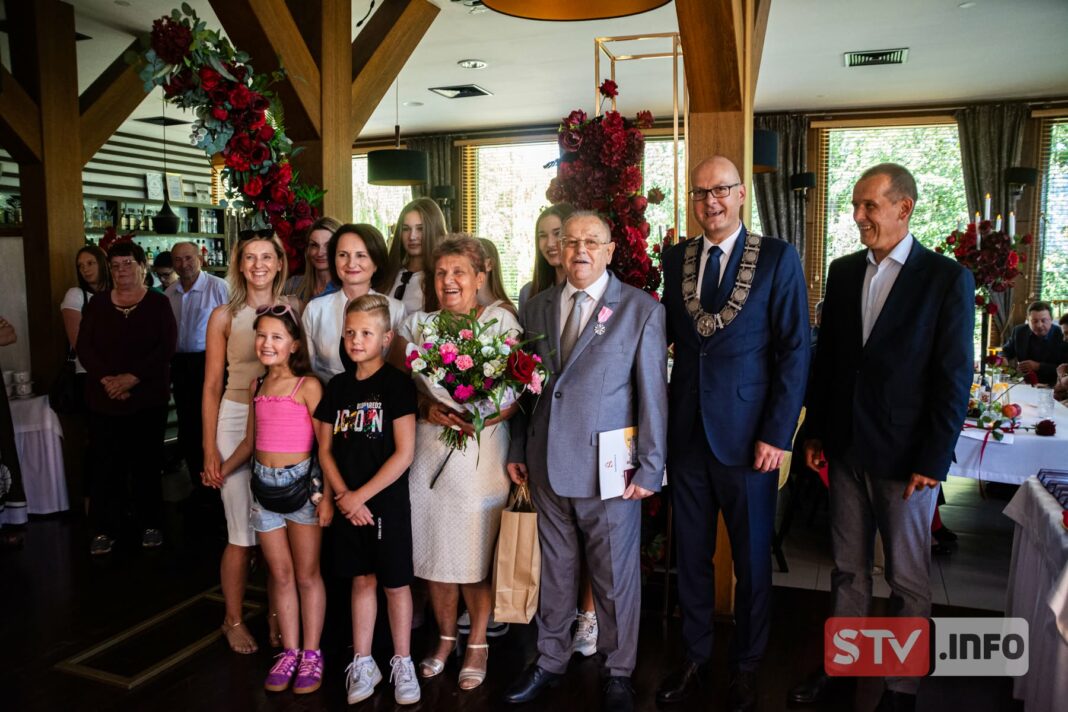 Przeżyli z sobą 50 lat. Prezydent i burmistrz podziękowali parom małżeńskim