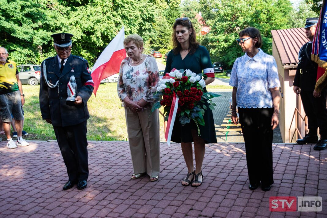 Patriotycznie w Cebrze. Pokłonili się bohaterom