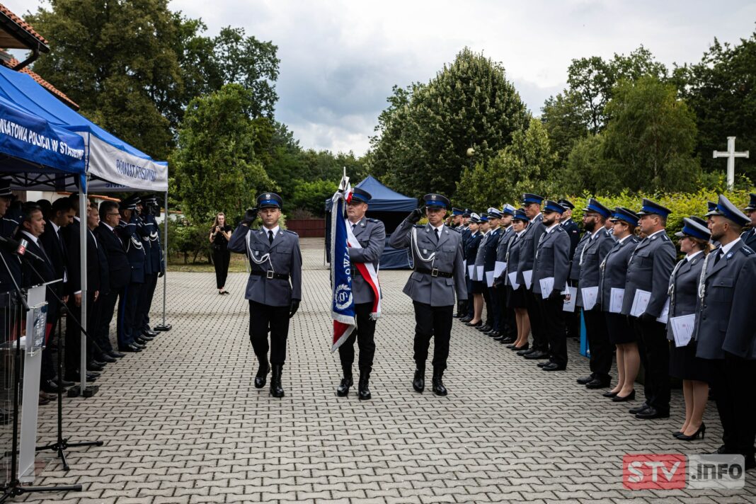 Staszowscy policjanci świętowali. Modlitwa, awanse, podziękowania
