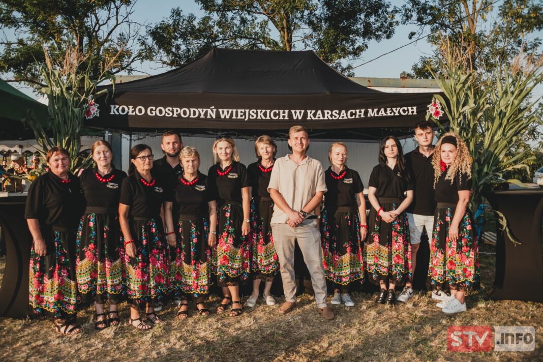 Biesiada z atrakcjami dla dzieci i dorosłych. KGW w Karsach Małych urządziło wspaniałą imprezę dla swoich mieszkańców