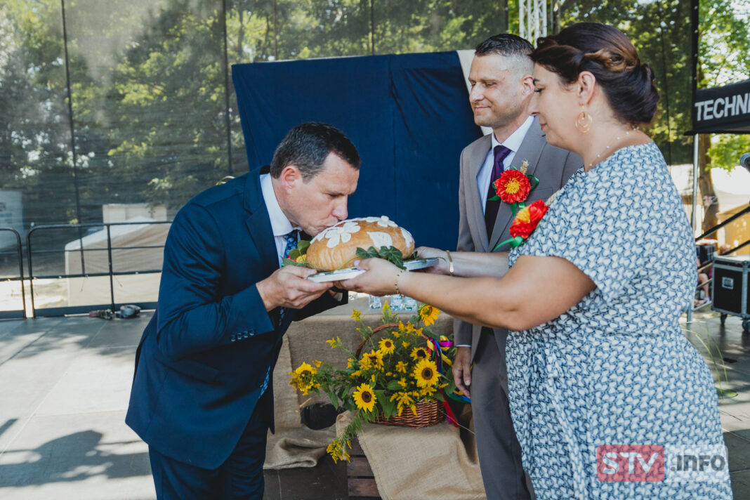 Rolnicy z gminy Klimontów dziękowali za plony. Wystartował 27. Jarmark św. Jacka