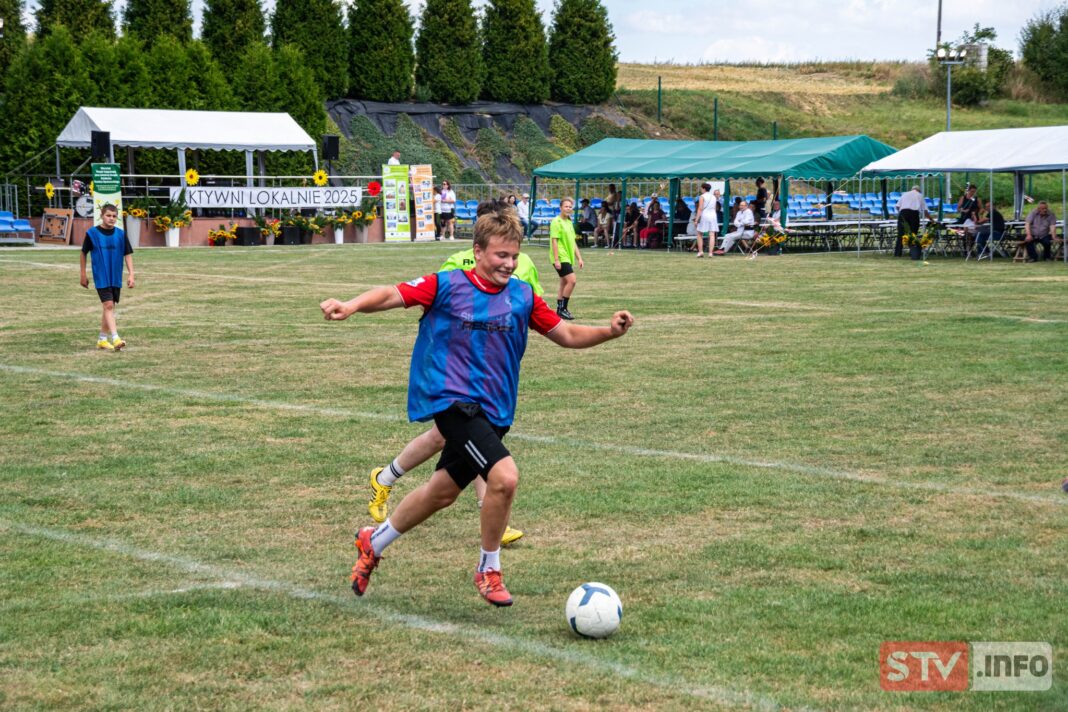 Sportowo i muzycznie w Wojciechowicach. Stadion pełen atrakcji