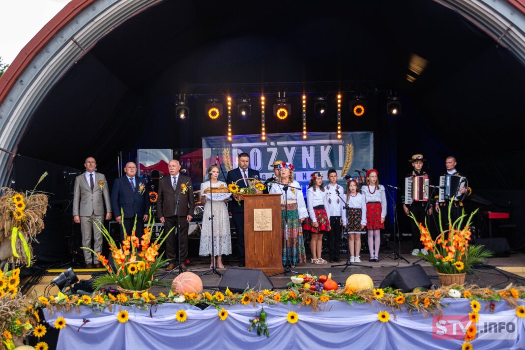 W Lipniku świętowano zgodnie z tradycją. Wieniec z Kaczyc jedzie do Tokarni