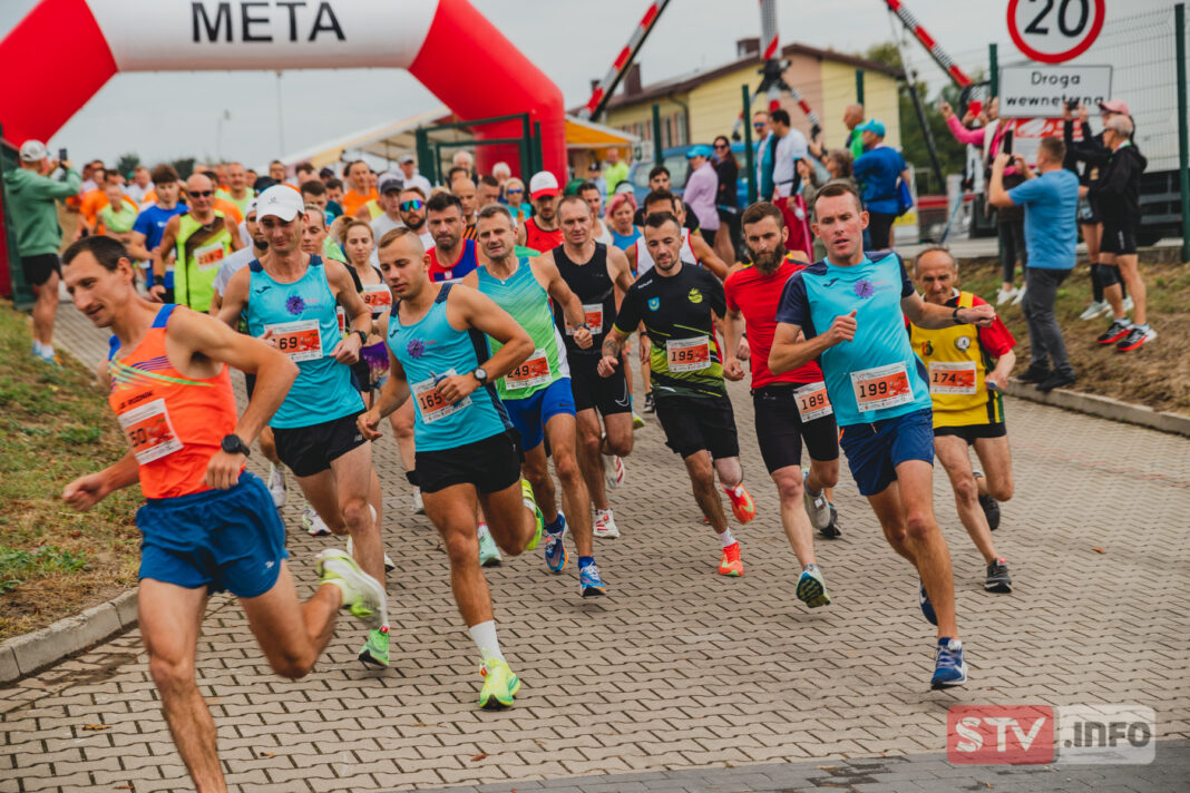 Biegali wśród obrazowskich sadów. Sportowa część XXIV Europejskiego Święta Jabłka