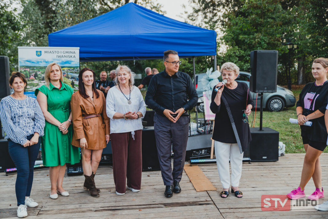 Potańcówka w parku w Plancie. Skoczna muzyka i dobra zabawa