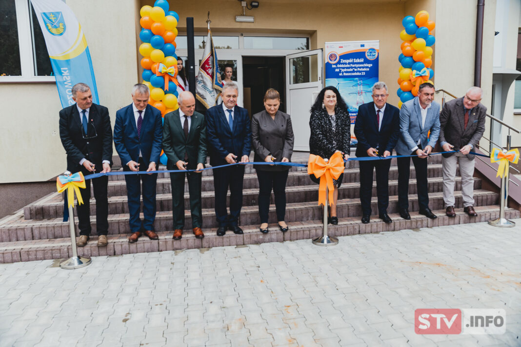 BCU w Połańcu otwarte. W pracowniach symulatory, trenażery i najnowocześniejsze komputery