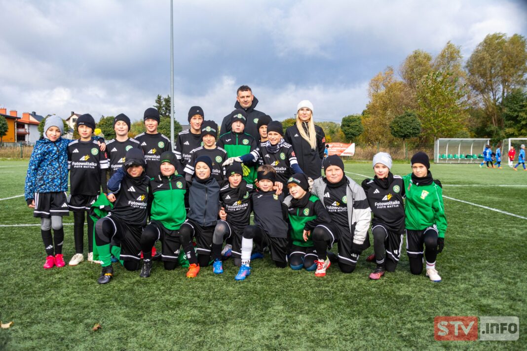 Futbol wygrał z pogodą. Udany turniej w Staszowie