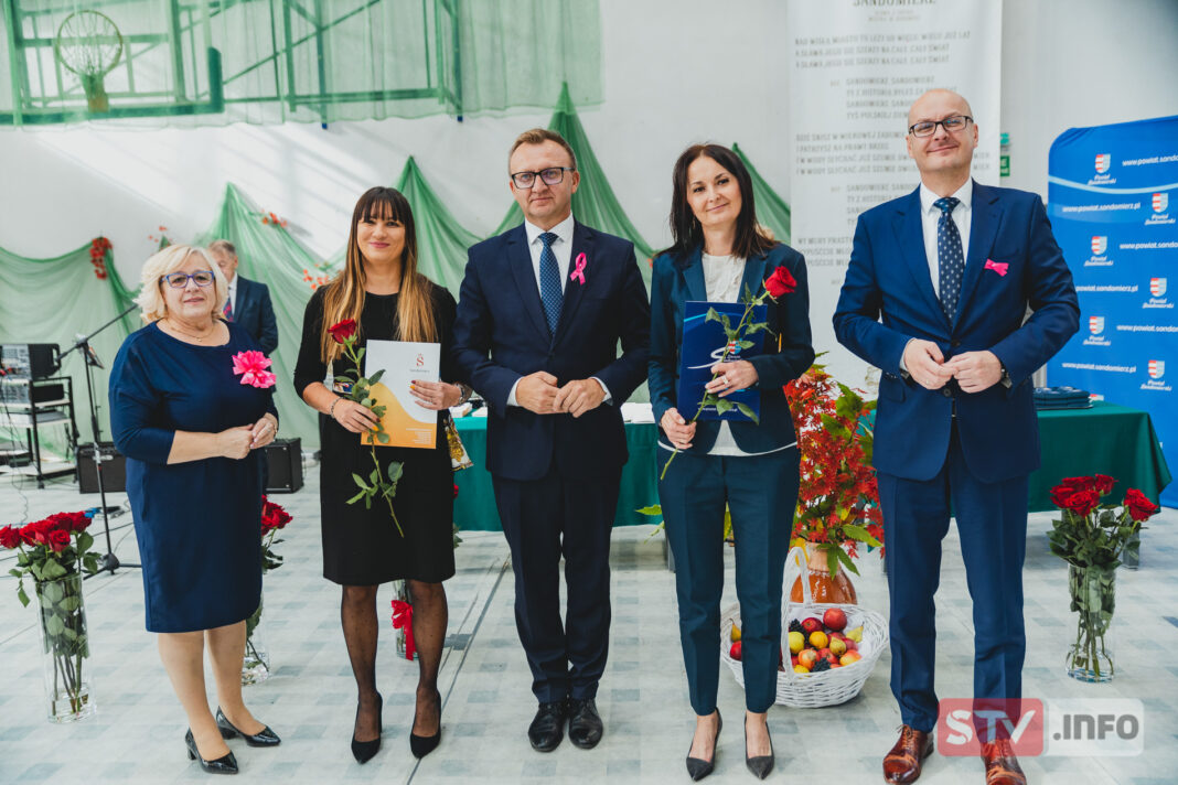 Dzień Edukacji Narodowej w Sandomierzu. Nagrody i awanse dla nauczycieli