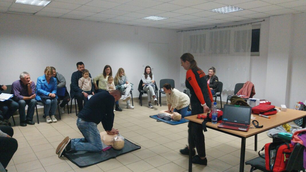 Warsztaty pierwszej pomocy w Jałowęsach. Piękna inicjatywa koła gospodyń wiejskich