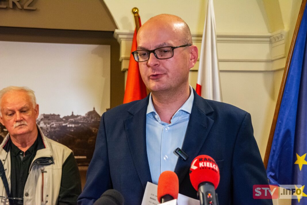 Paweł Niedźwiedź o inwestycjach, remontach ulic, miejskiego basenu i najbliższych wydarzeniach