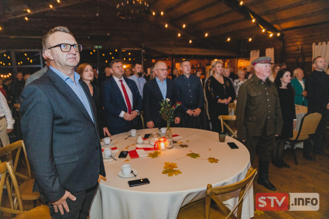 Patriotyczna wieczornica Świętokrzyskich Ludowców. Śpiewali dla Ojczyzny
