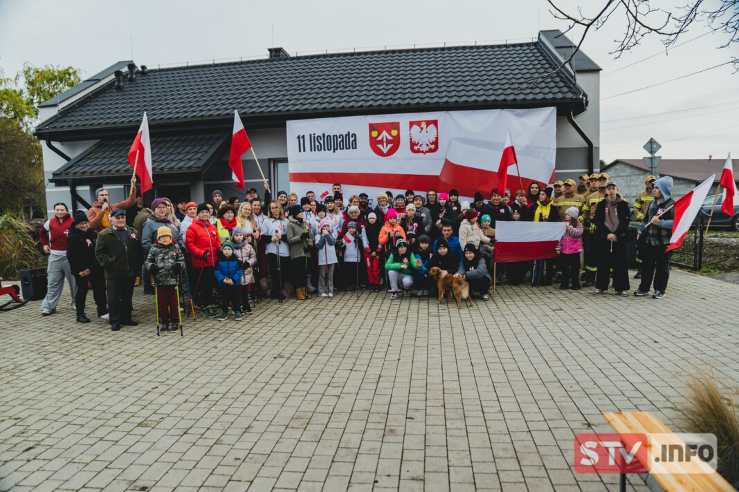 W Andruszkowicach maszerowali dla Niepodległej. Patriotyzm, integracja i sport
