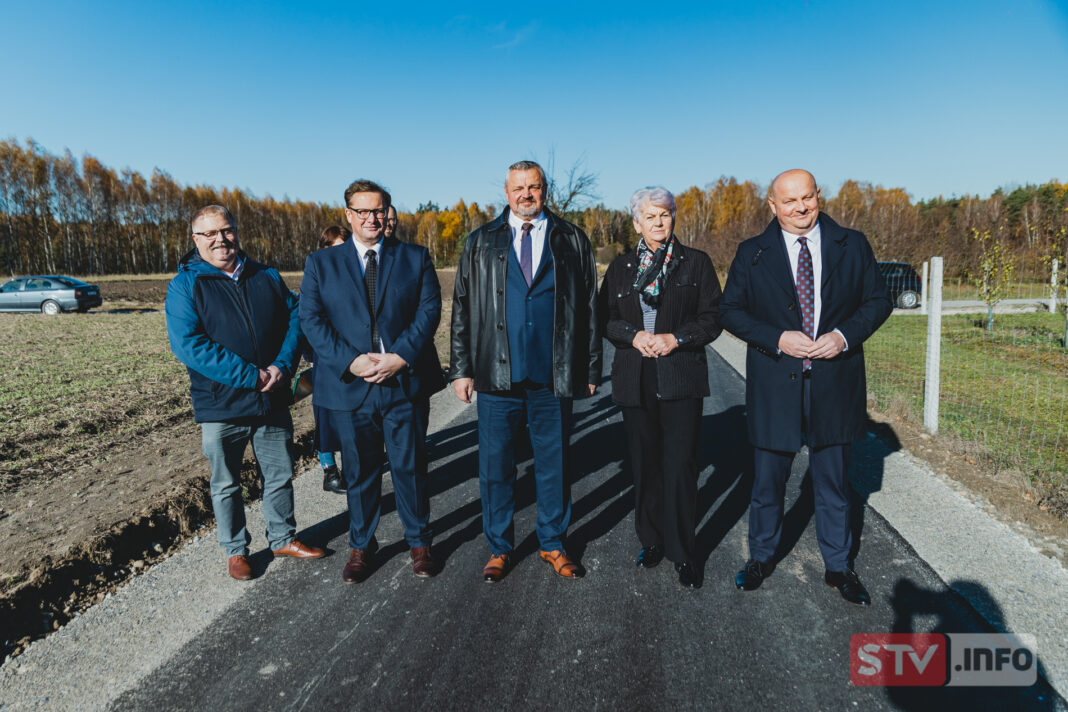 Ważne inwestycje drogowe w gminie Szydłów już służą mieszkańcom