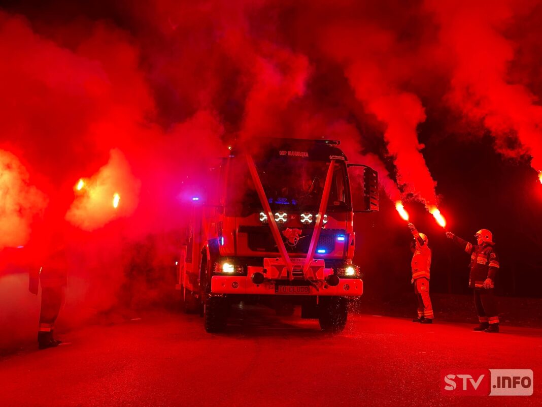 Nowy wóz, nowe możliwości. Strażacy z Długołęki świętują