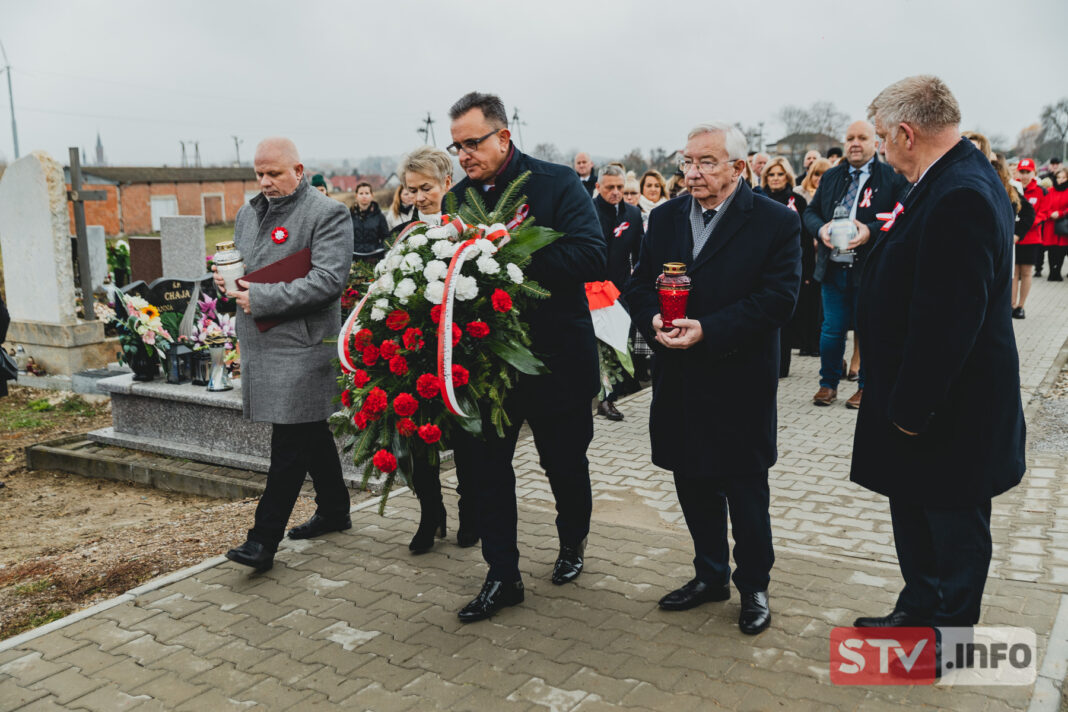 Marszalek Piłsudski patronem PSP w Iwaniskach. Podniosła ceremonia