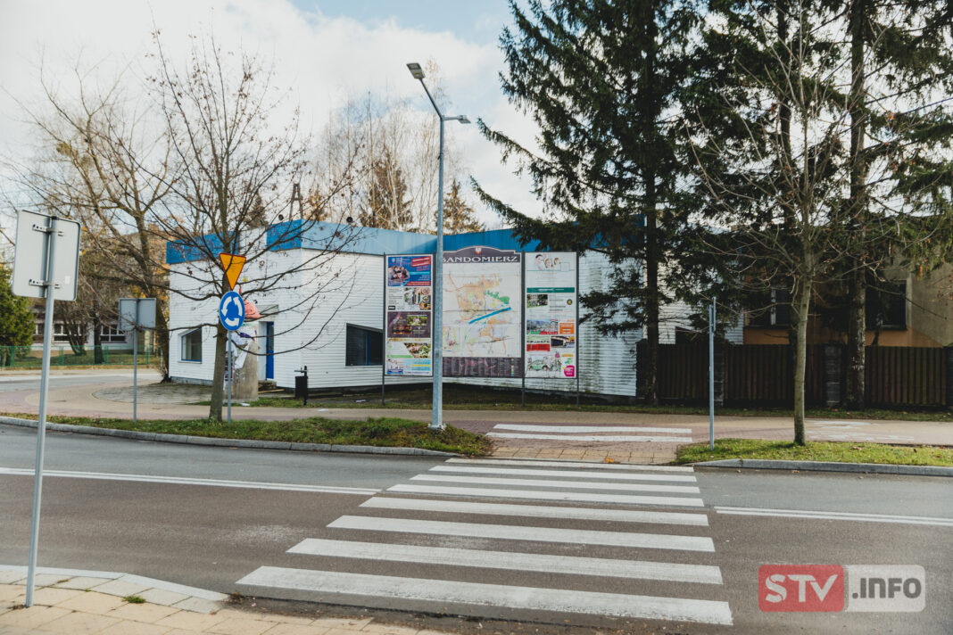 Ruszyła procedura budowy budynku przy 11 Listopada w Sandomierzu. Będzie to obiekt wielofunkcyjny