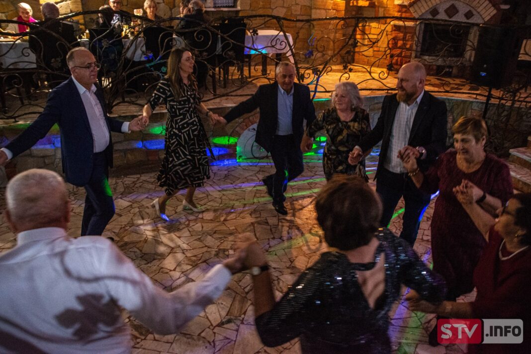 Taneczny Dzień Seniora w Wilczycach. Seniorzy z Wilczyc świętowali