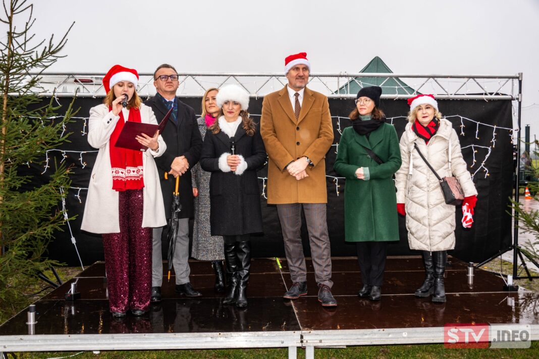 W Łoniowie czuć już święta. Udany Jarmark Bożonarodzeniowy