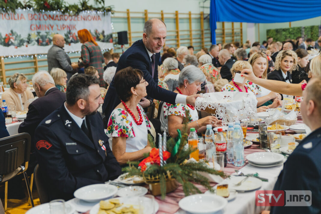 Blisko 300 mieszkańców przy wspólnym wigilijnym stole. Świąteczna tradycja integruje gminę Lipnik
