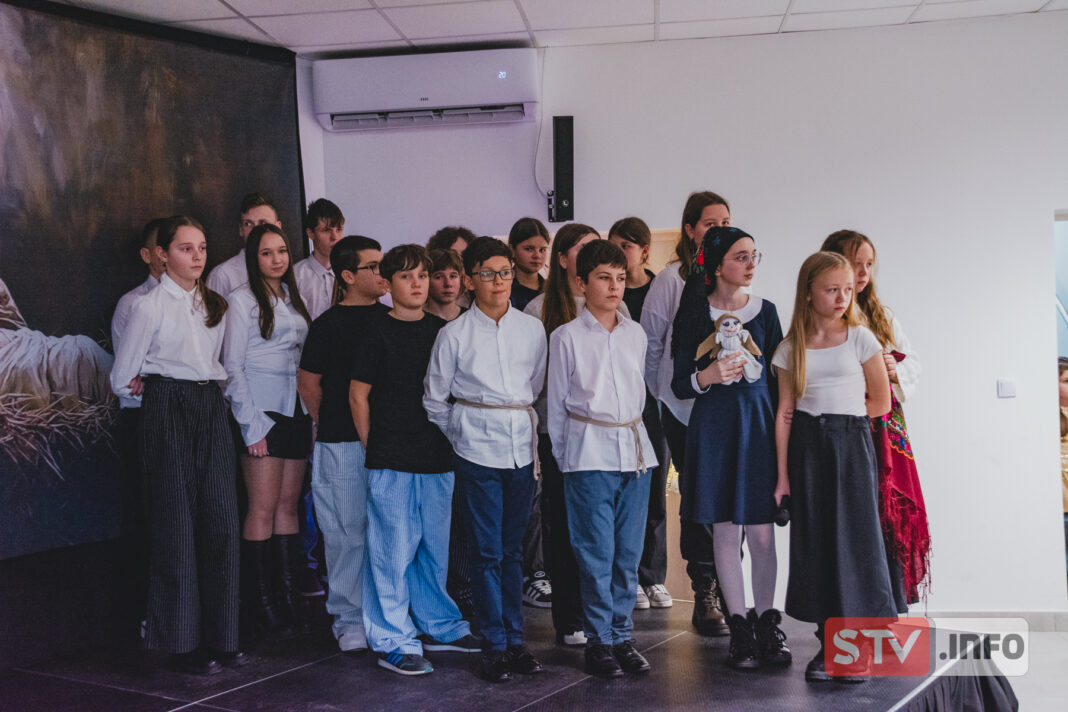 Wigilijne spotkanie w Obrazowie. Były życzenia, dzielenie się opłatkiem, pyszne menu