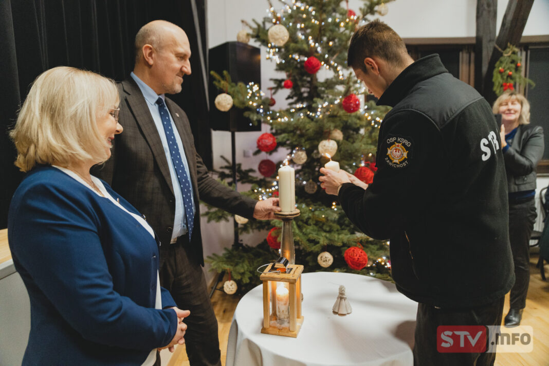 Betlejemskie Światełko Pokoju w Zawichoście. Symbol jedności i nadziei na święta