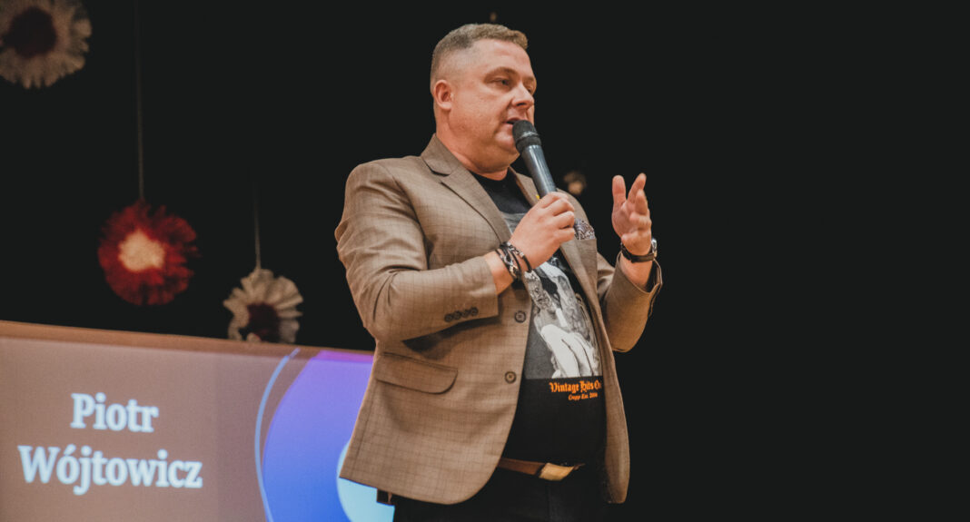 Piotr Wójtowicz żegna się z magistratem w Ożarowie. To koniec superreferatu promocji